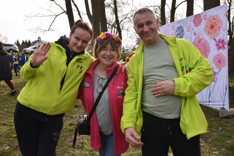  Wykąpali się w zimnej Rawce i pomogli Filipkowi 