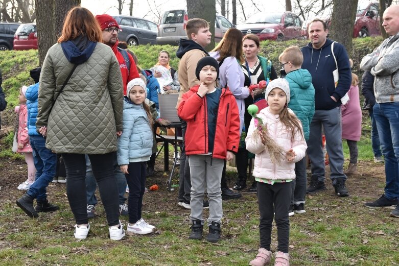  Wykąpali się w zimnej Rawce i pomogli Filipkowi 