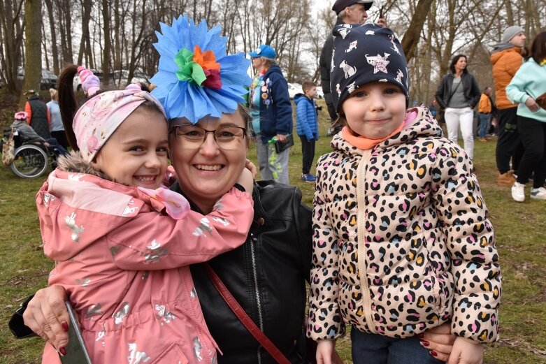  Wykąpali się w zimnej Rawce i pomogli Filipkowi 