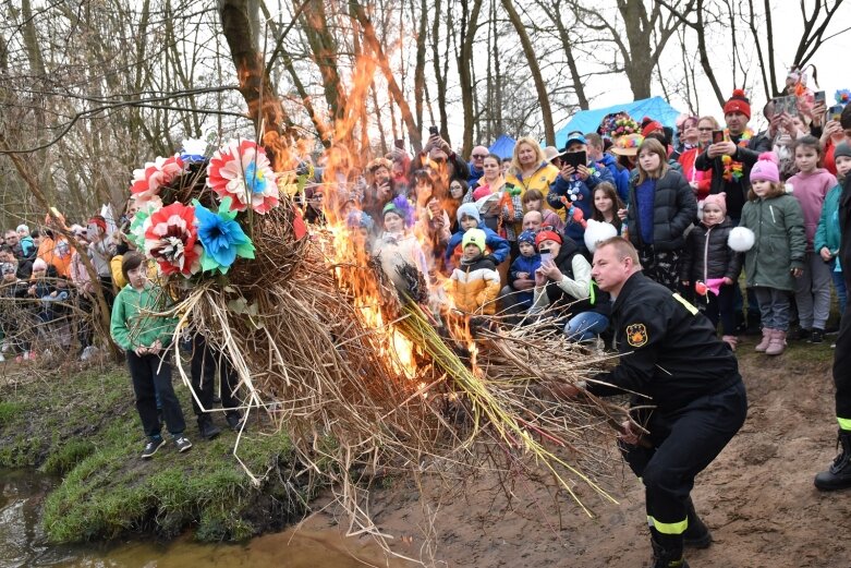  Wykąpali się w zimnej Rawce i pomogli Filipkowi 