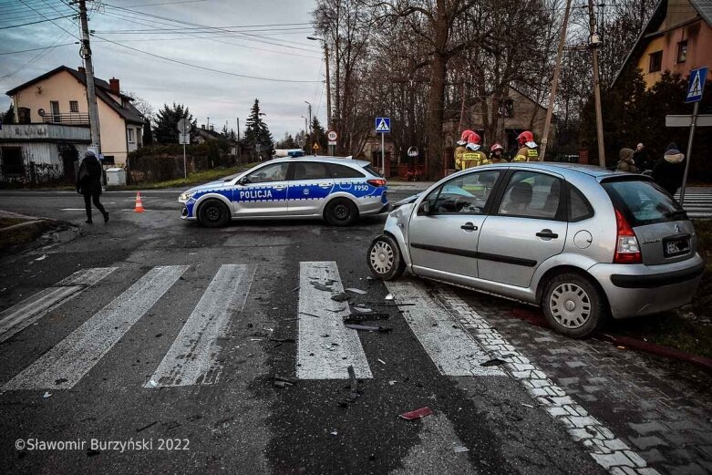  Wypadek na pechowym skrzyżowaniu w Skierniewicach  