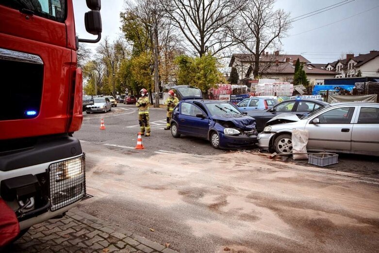  Wypadek na skrzyżowaniu Piłsudskiego i Kozietulskiego 