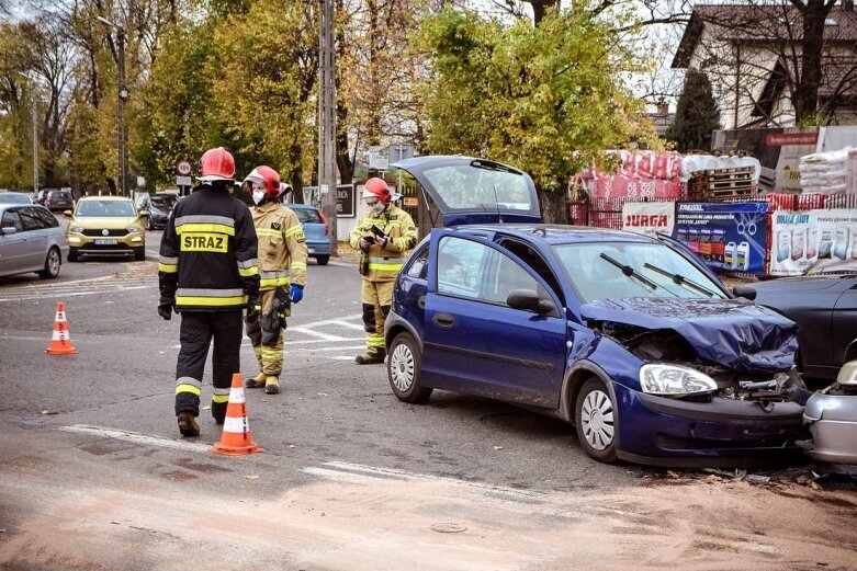  Wypadek na skrzyżowaniu Piłsudskiego i Kozietulskiego 