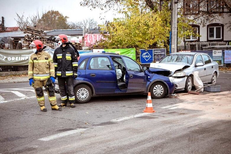  Wypadek na skrzyżowaniu Piłsudskiego i Kozietulskiego 