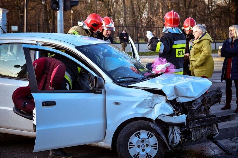  Wypadek na skrzyżowaniu Sienkiewicza i Sobieskiego 