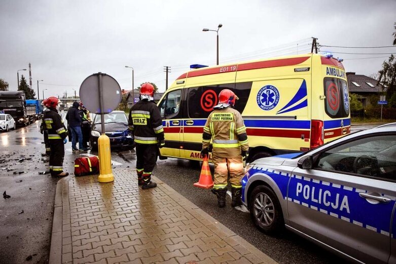  Wypadek na skrzyżowaniu Skłodowskiej i Czerwonej [ZDJĘCIA] 