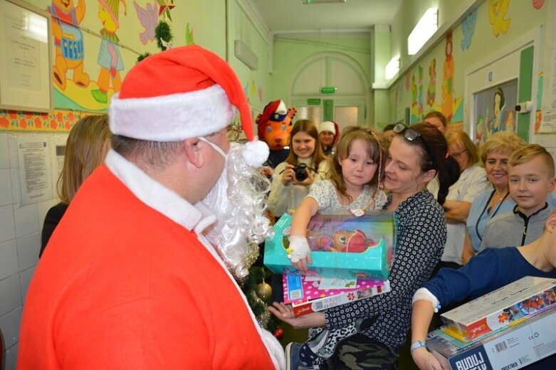 Wywołali uśmiech pacjentów żyrardowskiej pediatrii 