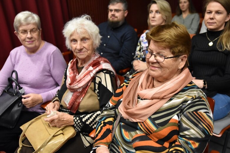  Wzruszająca lekcja historii w muzeum 