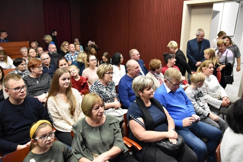  Wzruszająca lekcja historii w muzeum 