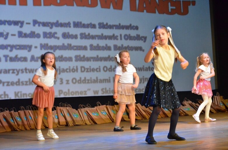  XVII Turniej Tańca „Tańczący Brzdąc 2024 - Cztery Pory Roku” w Skierniewicach: Radosna Rewia Przedszkolaków 