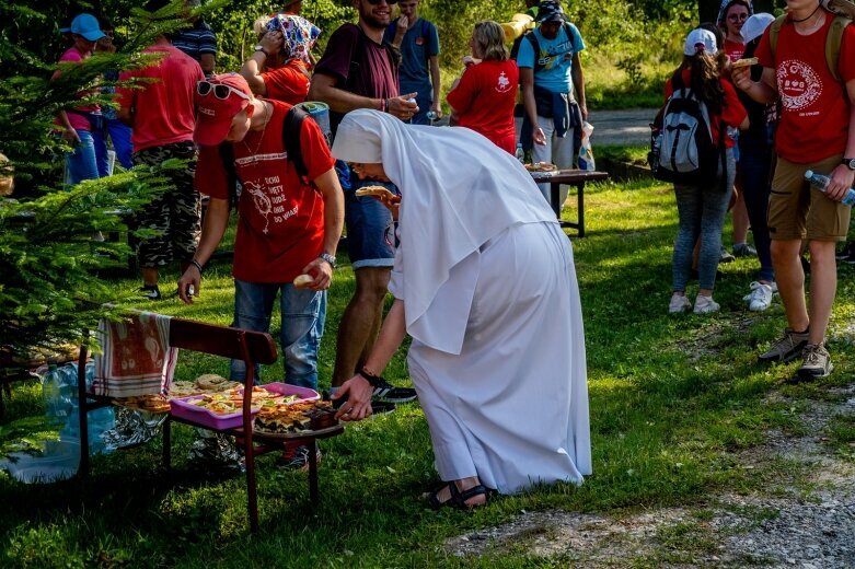  Z intencjami w sercu zmierzają do Częstochowy  