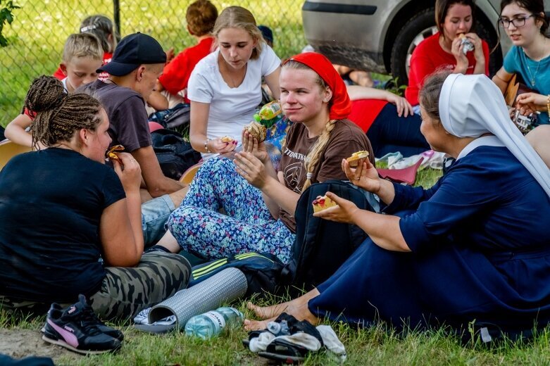  Z intencjami w sercu zmierzają do Częstochowy  