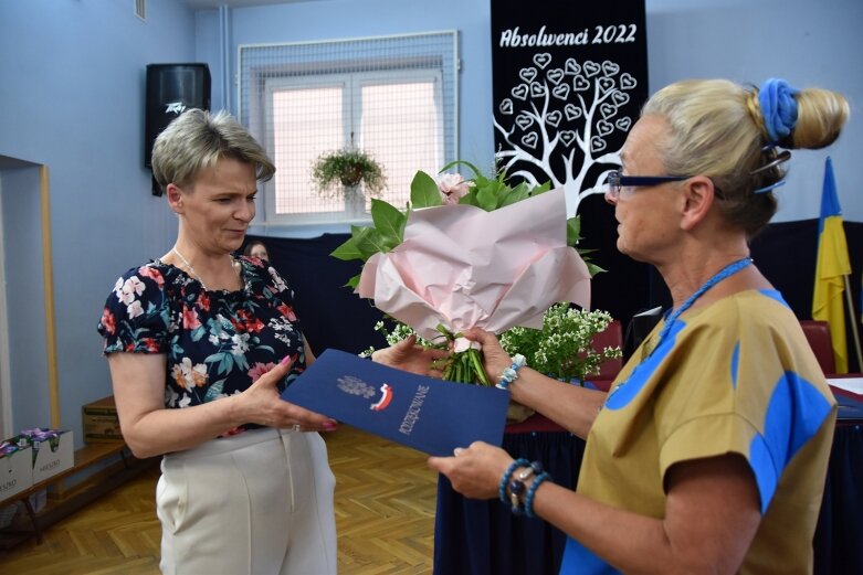  Za nimi trudny rok szkolny. Pożegnanie absolwentów szkoły podstawowej 