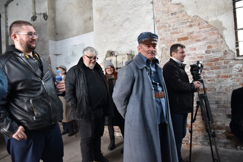  Zabytkowa parowozownia tym razem w roli stołecznego dworca 