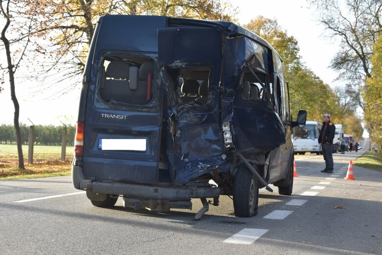  Zderzenie busów w Dąbrowicach. Jedna osoba w szpitalu 