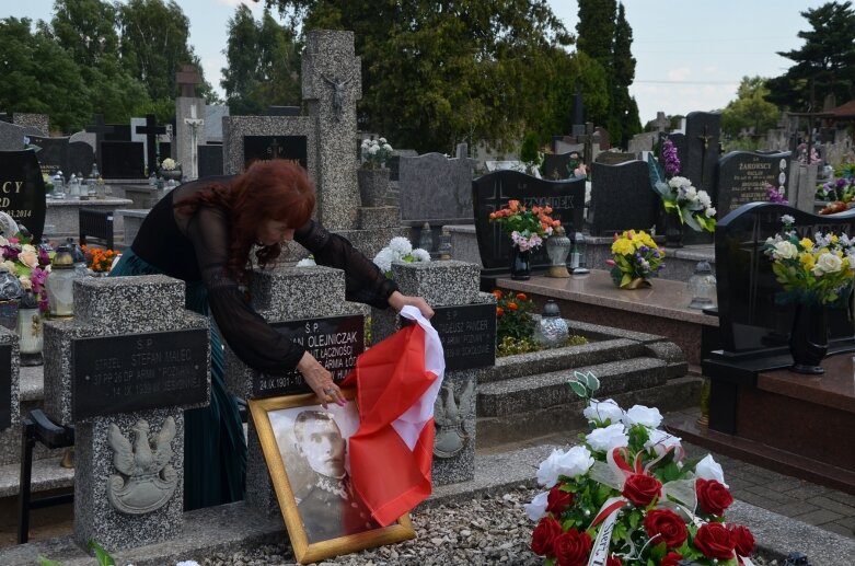  Zginął w pierwszych dniach wojny. Ślady po nim zostały w Bolimowie 