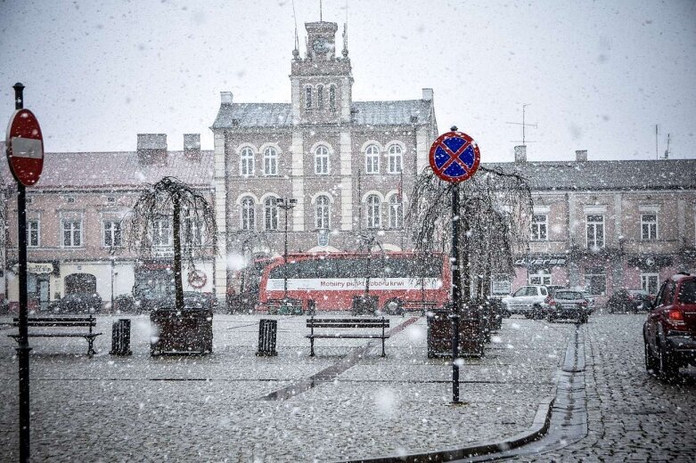  Zima przypomniała sobie o Skierniewicach [ZDJĘCIA] 