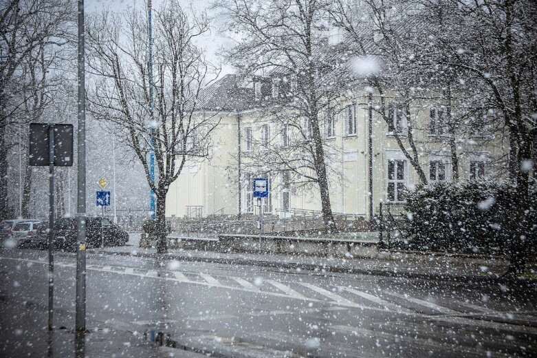  Zima przypomniała sobie o Skierniewicach [ZDJĘCIA] 