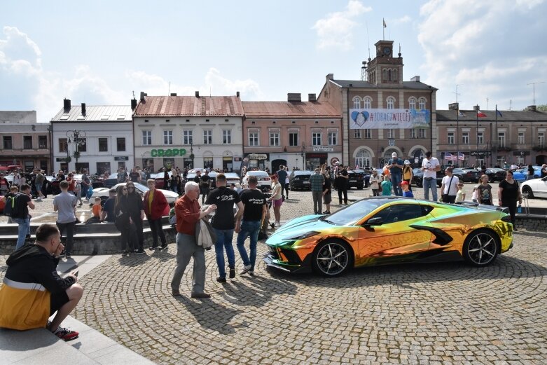  Zlot Amcarów na skierniewickim rynku 