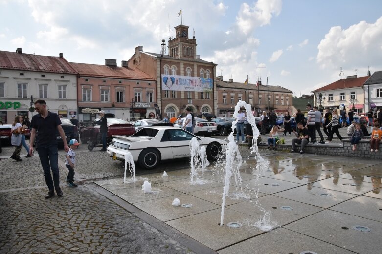  Zlot Amcarów na skierniewickim rynku 