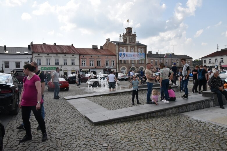  Zlot Amcarów na skierniewickim rynku 