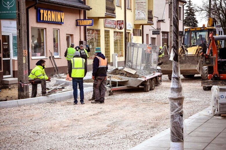  Zobacz jak zmienia się ulica Rawska 