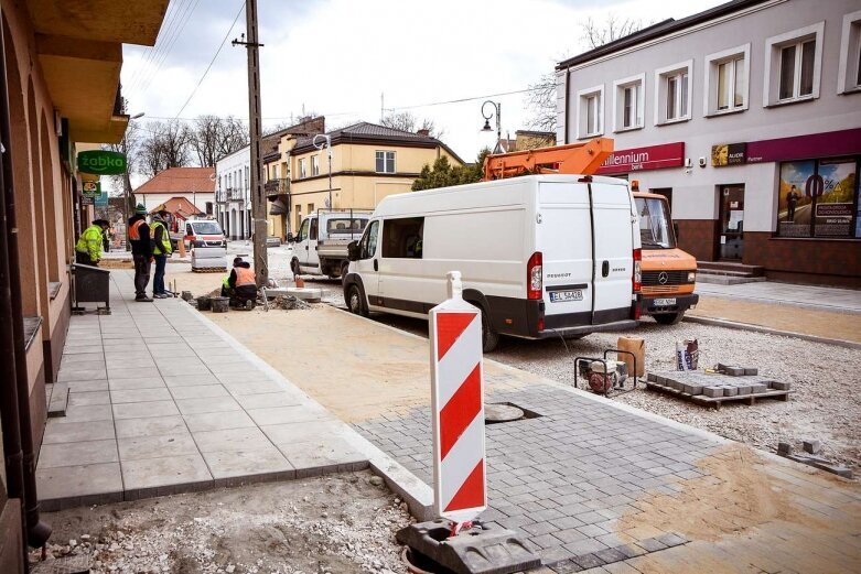  Zobacz jak zmienia się ulica Rawska 