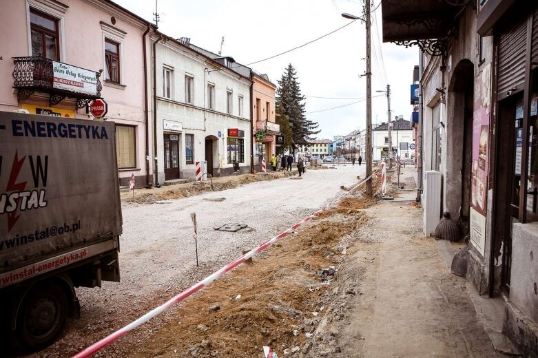  Zobacz jak zmienia się ulica Rawska 