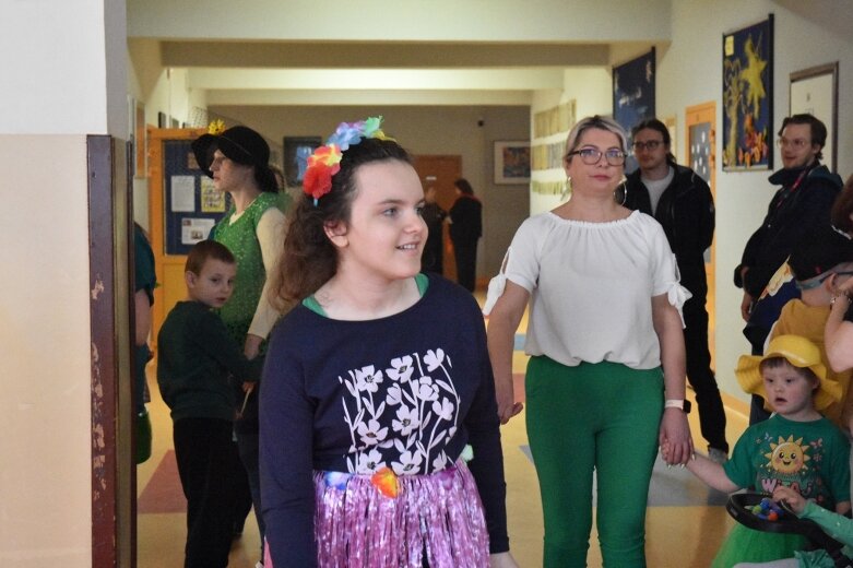  „Nie do pary”, ale razem. Pokaz mody z przesłaniem w SOSW w Skierniewicach  