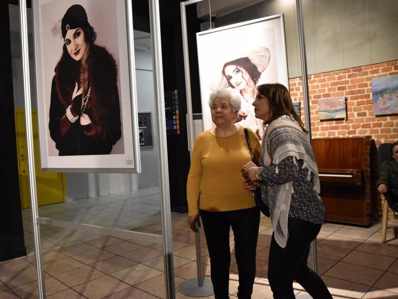  „Silna, Niepodległa, Niezależna”. Wyjątkowa wystawa fotografii 