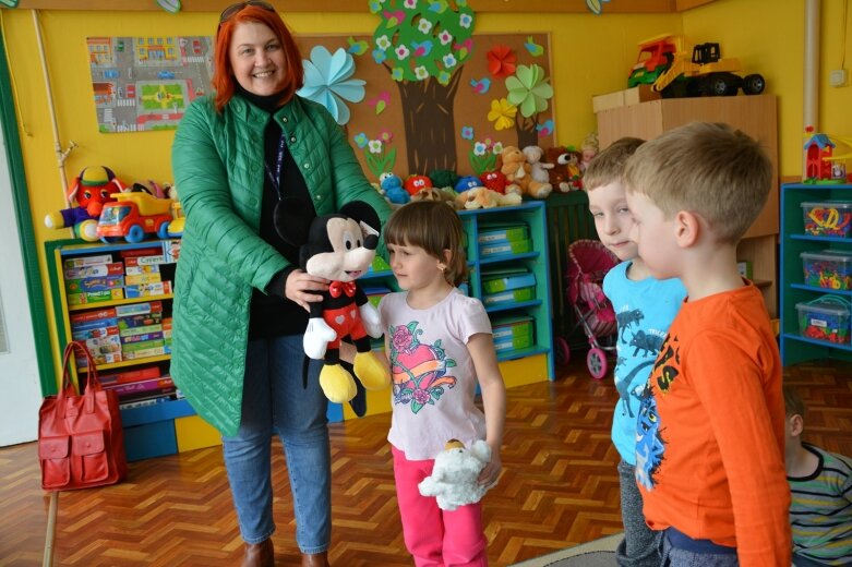  Czytaliśmy bajki „Sowom” z Przedszkola nr 2 w Żyrardowie 