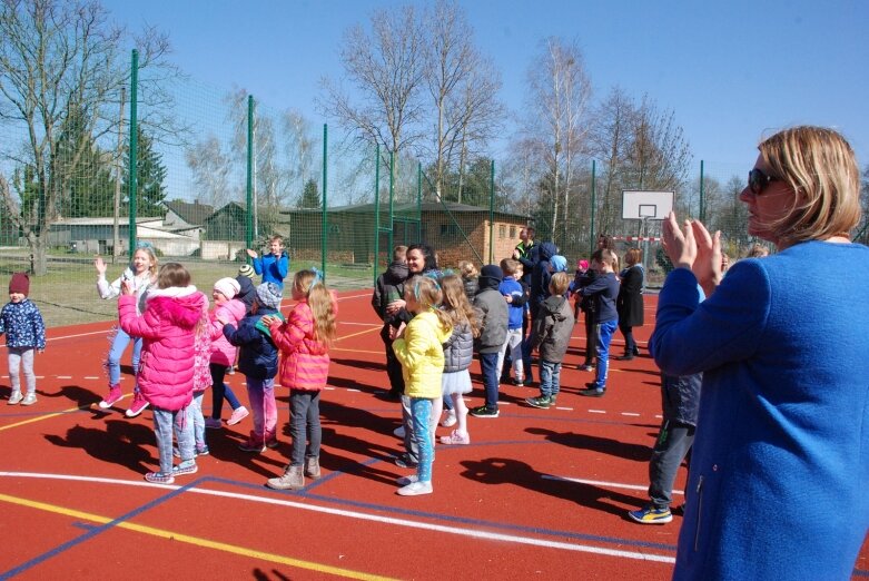  Dzień autyzmu w Huminie, czyli szkoła na niebiesko  