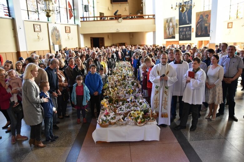  Święconki w skierniewickich kościołach 