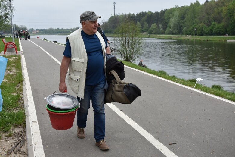  Wędkarze ze Skierniewic rozpoczęli sezon 