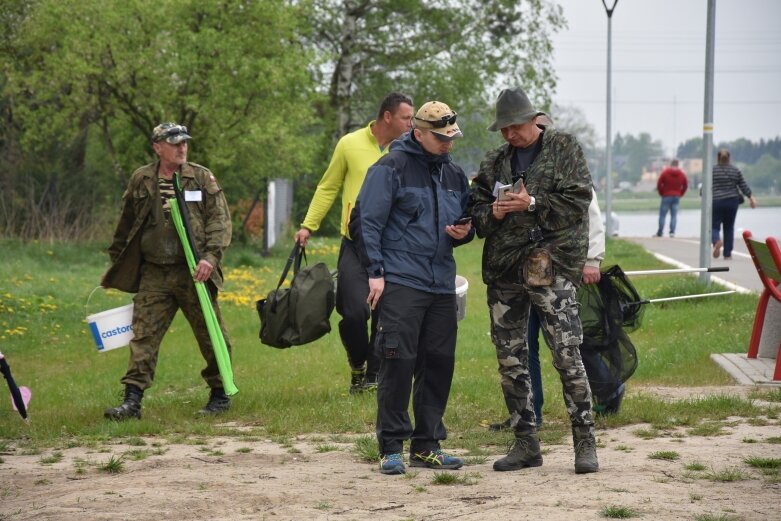  Wędkarze ze Skierniewic rozpoczęli sezon 