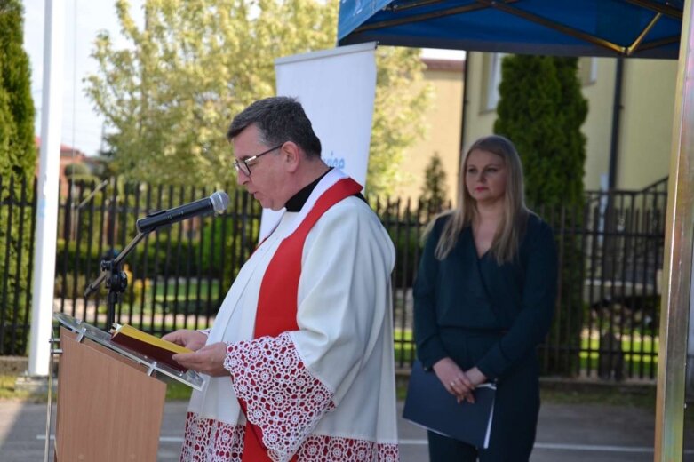  Uroczystości strażackie i przekazanie auta w OSP Korytów 