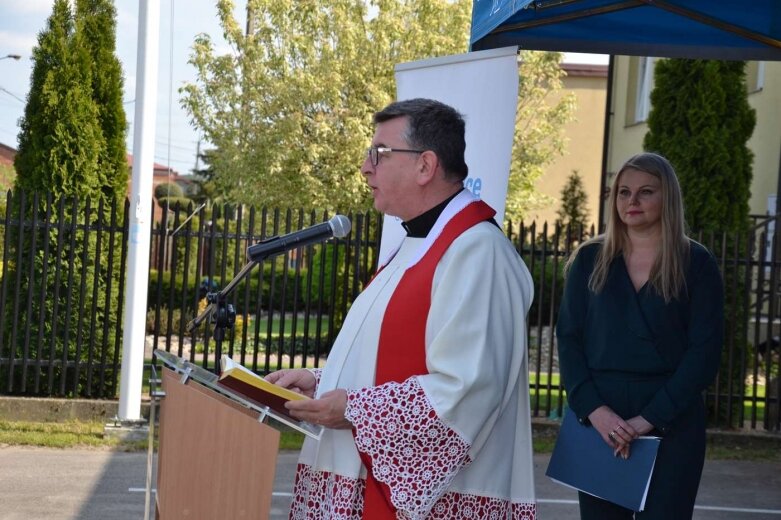  Uroczystości strażackie i przekazanie auta w OSP Korytów 