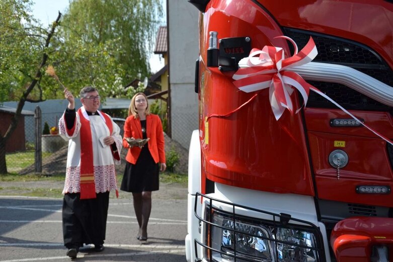  Uroczystości strażackie i przekazanie auta w OSP Korytów 