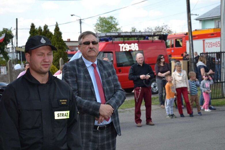  Uroczystości strażackie i przekazanie auta w OSP Korytów 