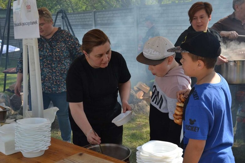  Uroczystości strażackie i przekazanie auta w OSP Korytów 
