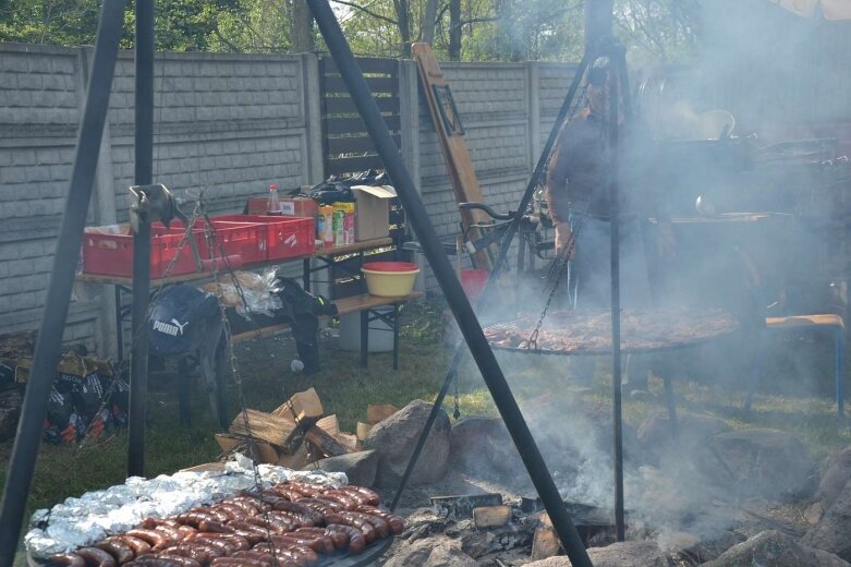  Uroczystości strażackie i przekazanie auta w OSP Korytów 