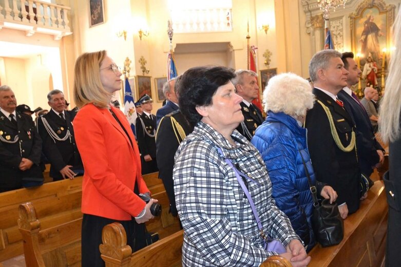 Uroczystości strażackie i przekazanie auta w OSP Korytów 