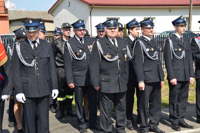  Uroczystości strażackie i przekazanie auta w OSP Korytów 