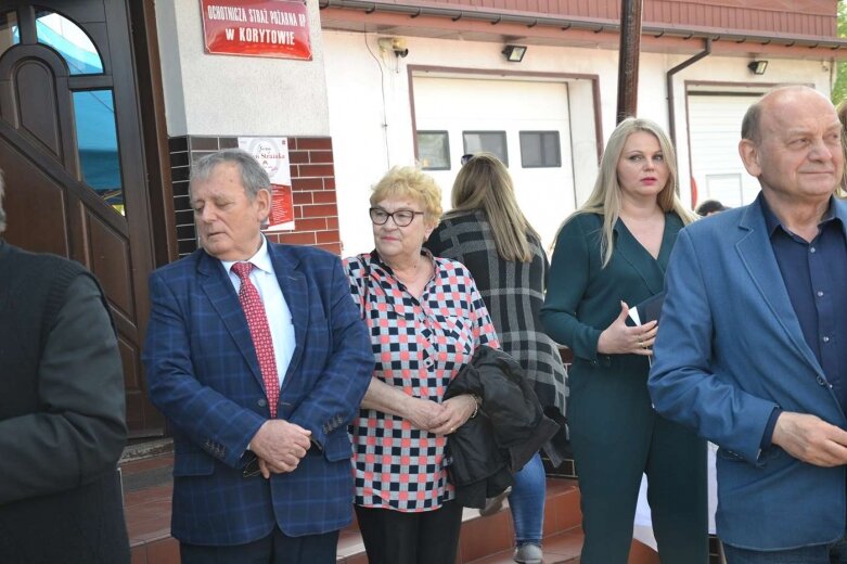  Uroczystości strażackie i przekazanie auta w OSP Korytów 