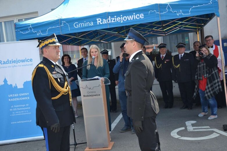  Uroczystości strażackie i przekazanie auta w OSP Korytów 