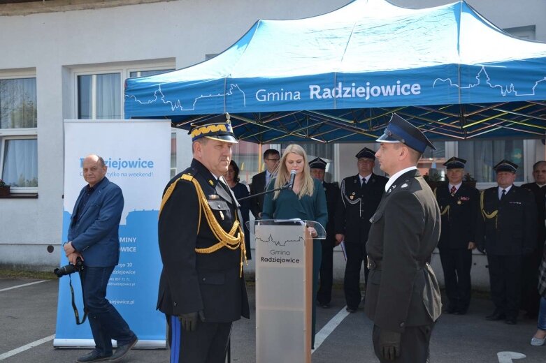  Uroczystości strażackie i przekazanie auta w OSP Korytów 