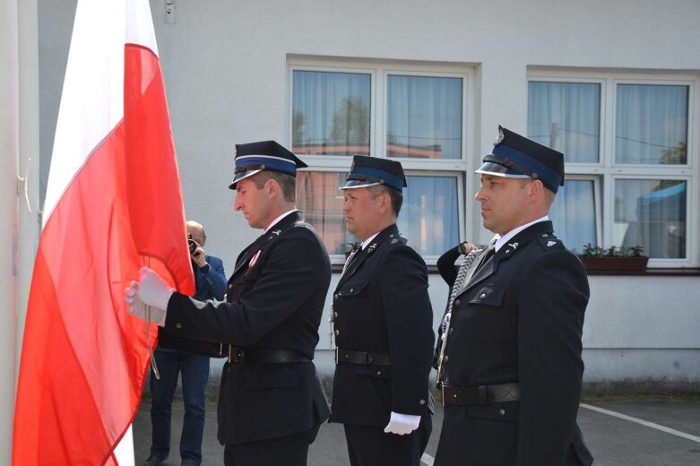  Uroczystości strażackie i przekazanie auta w OSP Korytów 