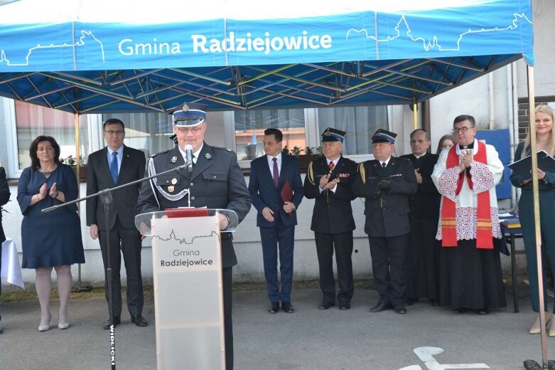 Uroczystości strażackie i przekazanie auta w OSP Korytów 