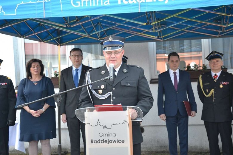  Uroczystości strażackie i przekazanie auta w OSP Korytów 