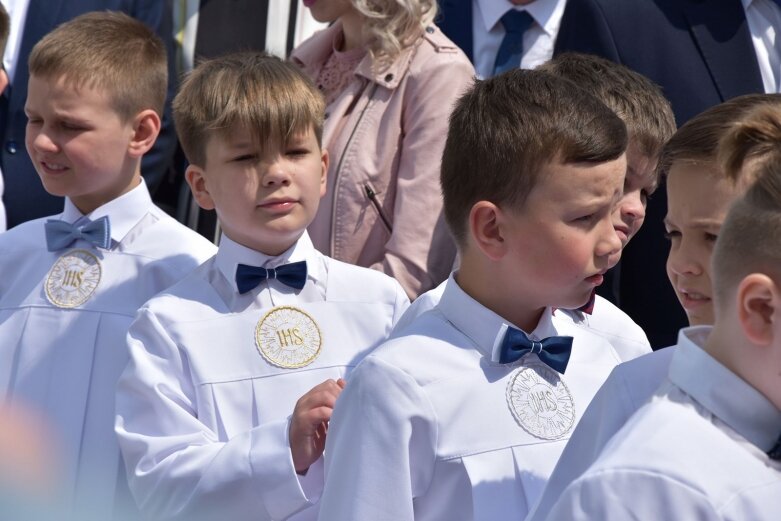  Komunia w parafii na osiedlu Zadębie 